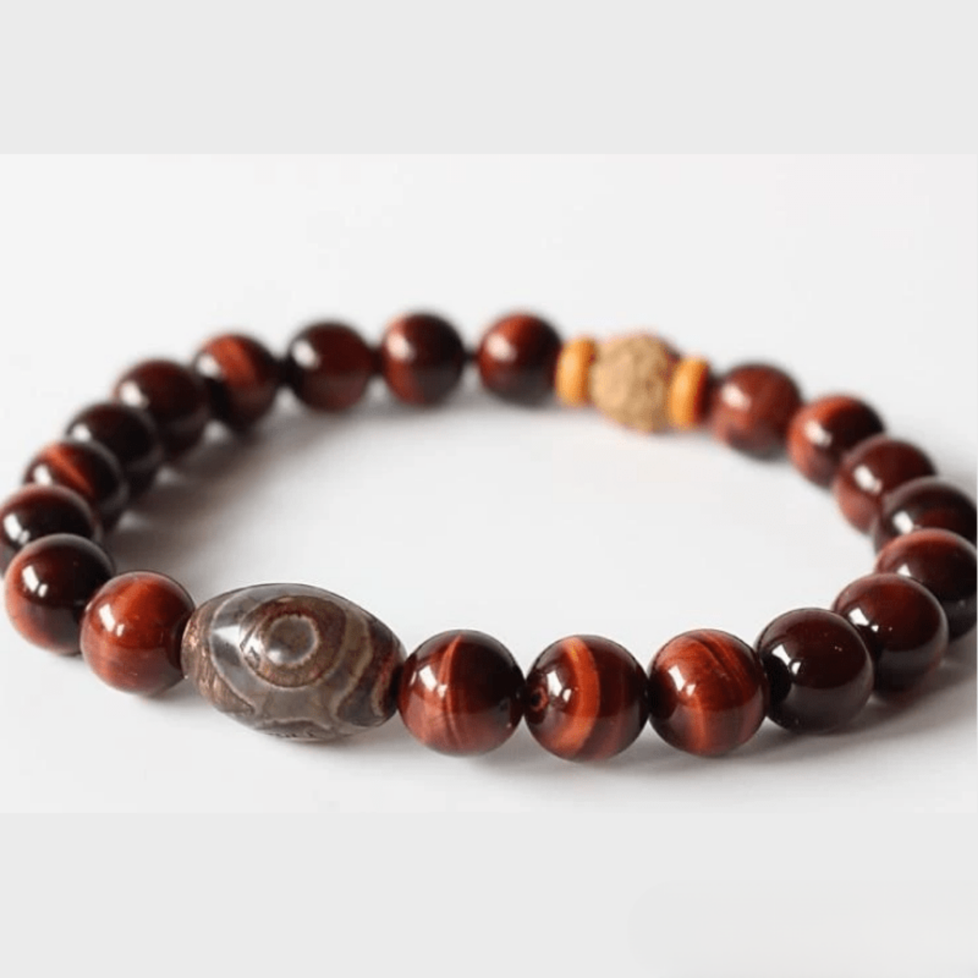 Bracelet Bouddhiste en Oeil de Taureau