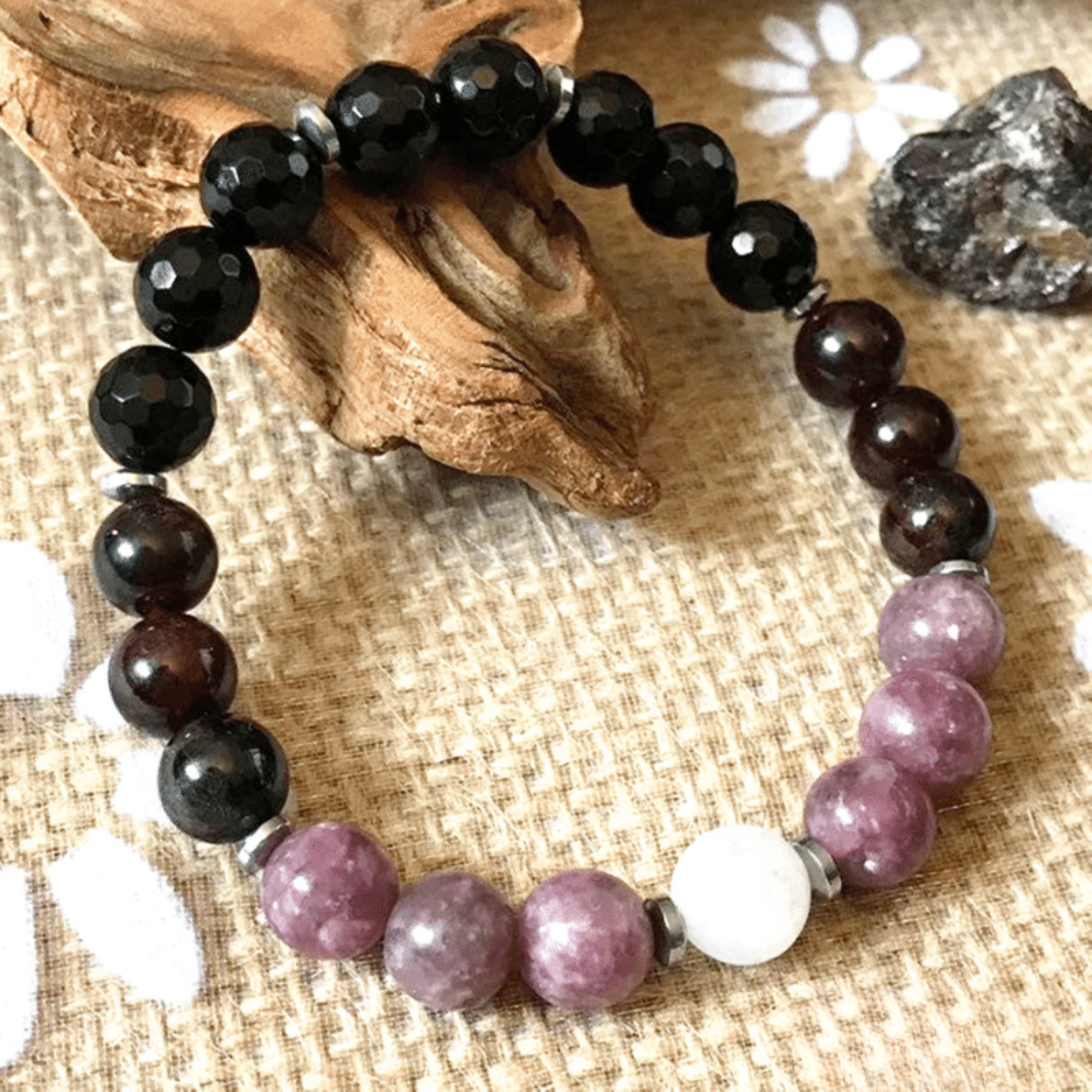 Bracelet en Tourmaline, Grenat, Lépidolite et Pierre de Lune