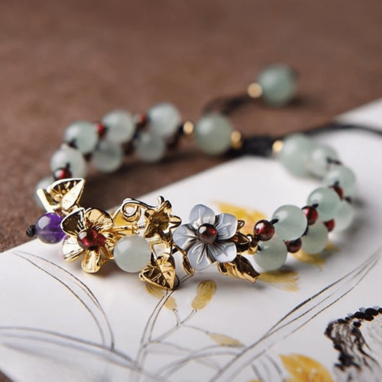 Bracelet Fleur en Jade et Grenat