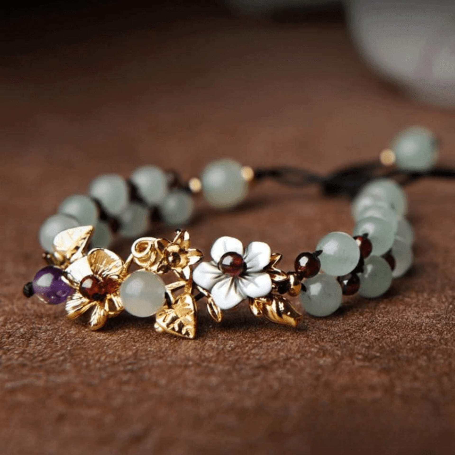 Bracelet Fleur en Jade et Grenat