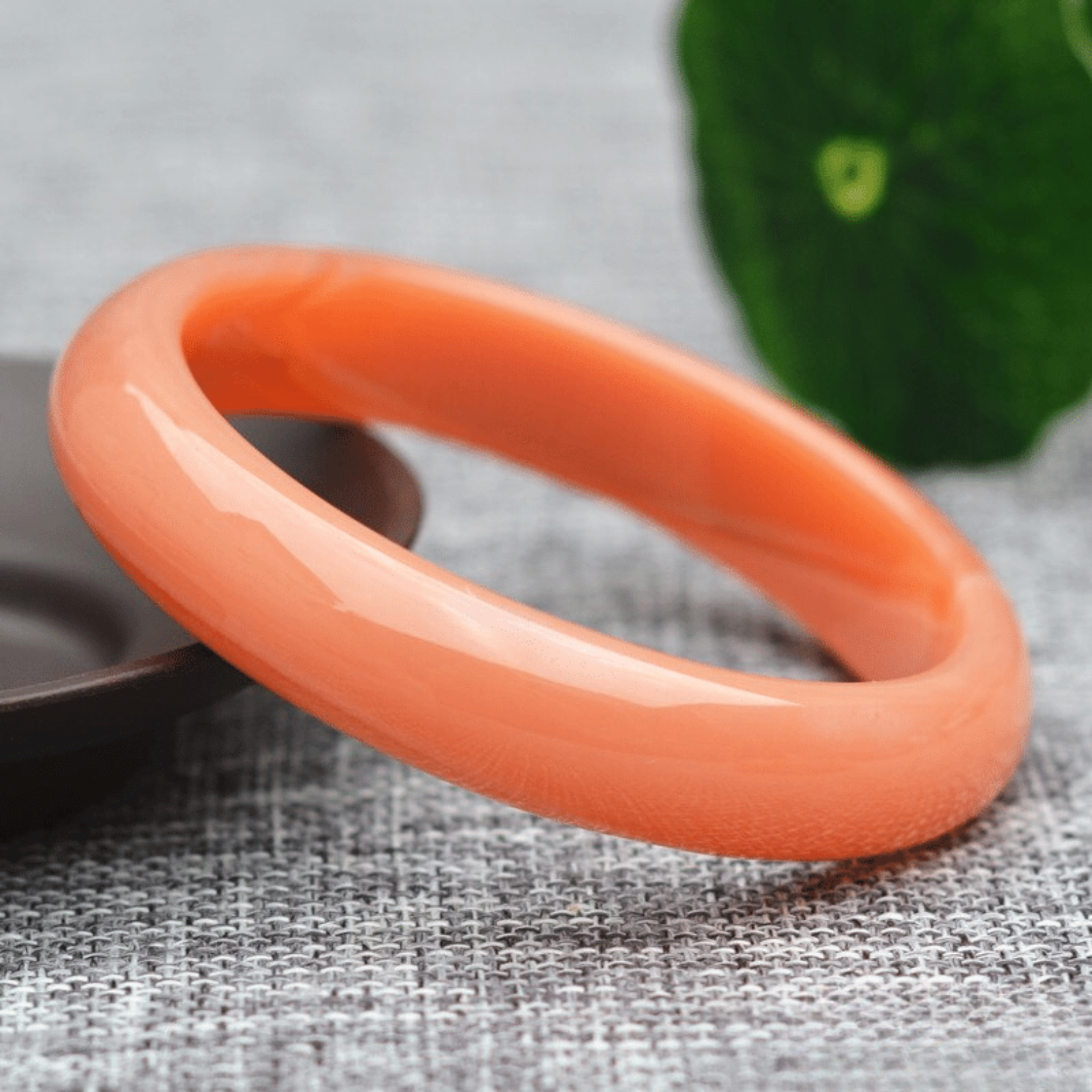 Bracelet Jonc en Jade Orange