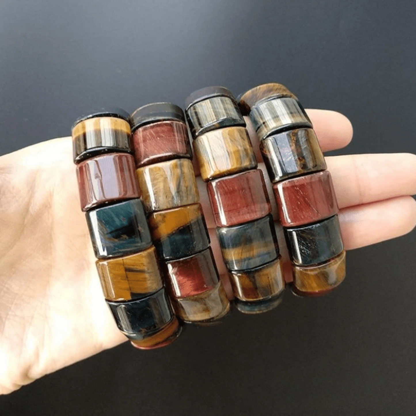 Bracelet Jonc en Oeil de Tigre, Taureau et Faucon