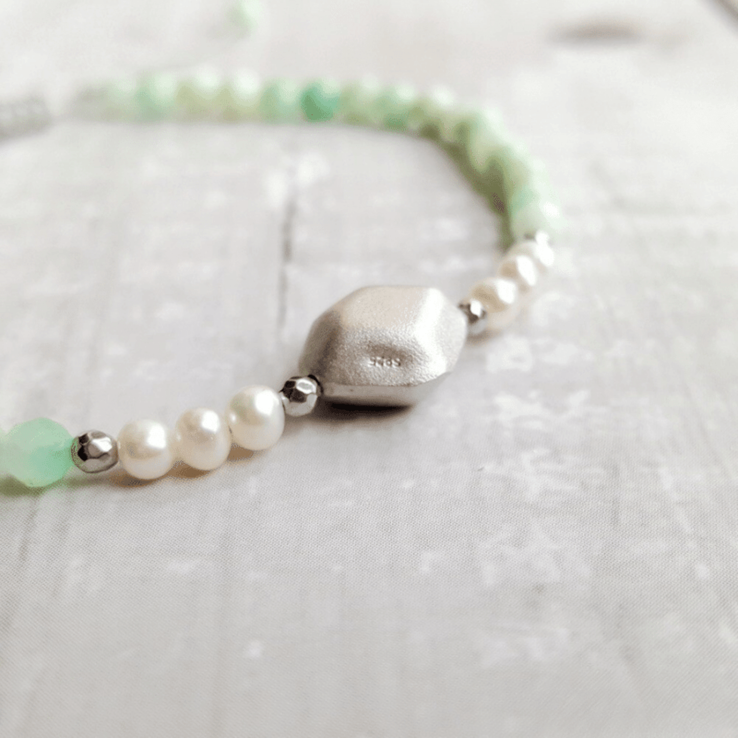 Chrysoprase and pearl bracelet