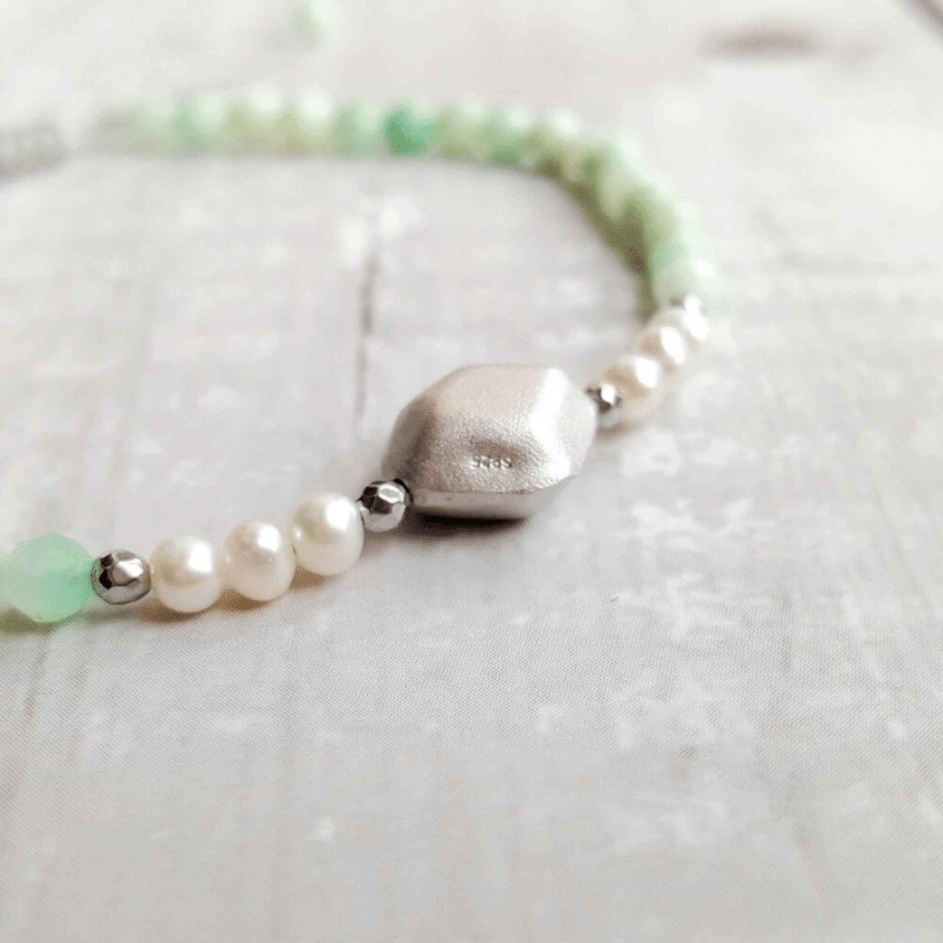 Chrysoprase and pearl bracelet