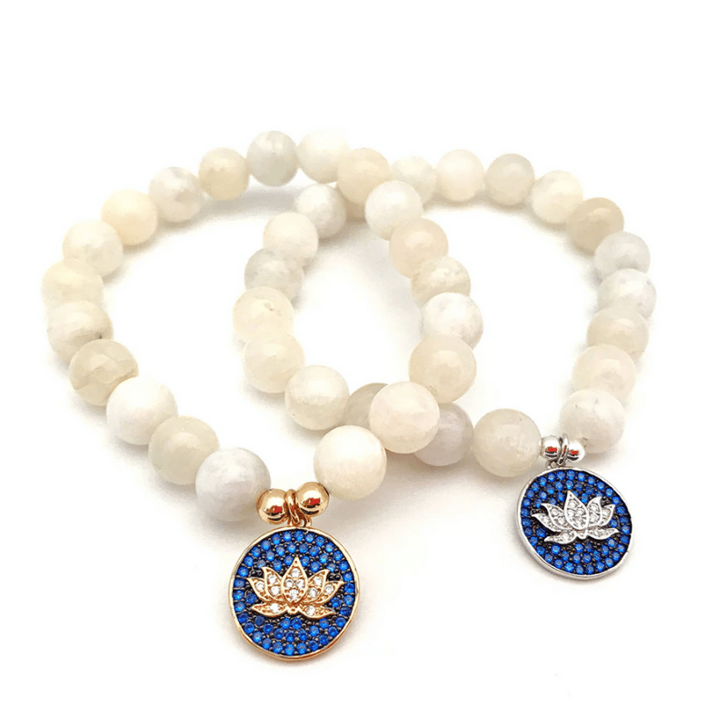 Lotus bracelet in moonstone