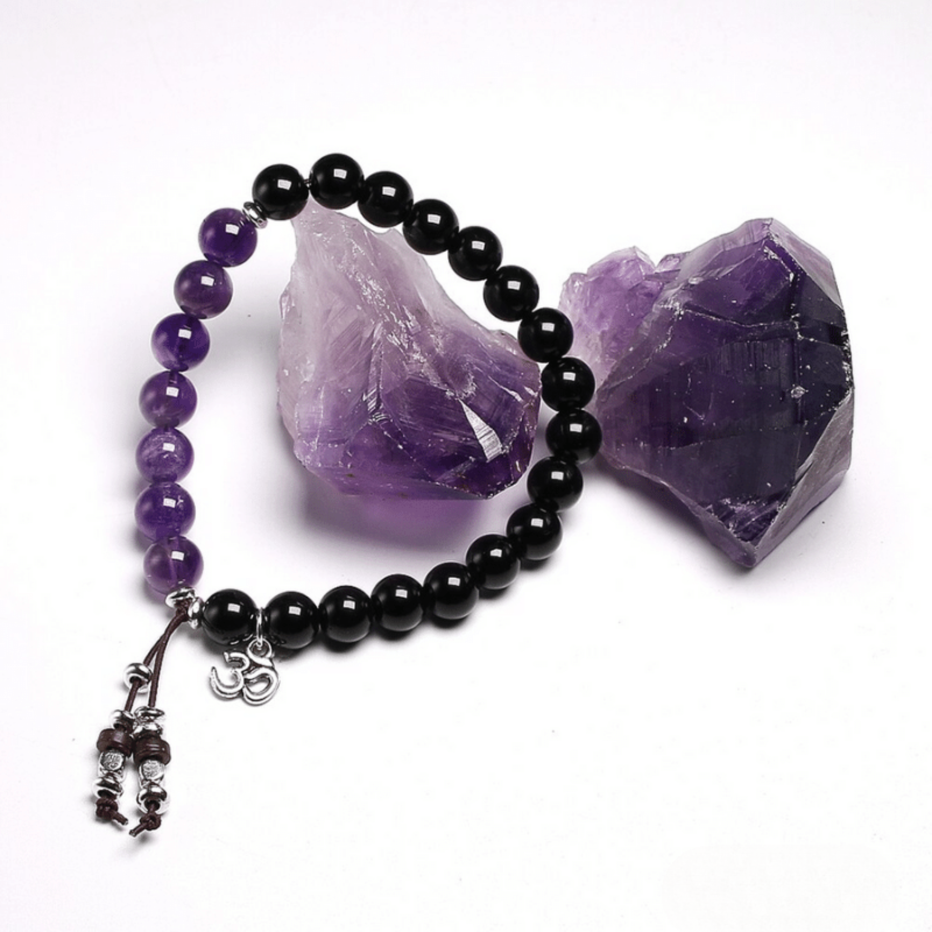 OM bracelet in black onyx and amethyst