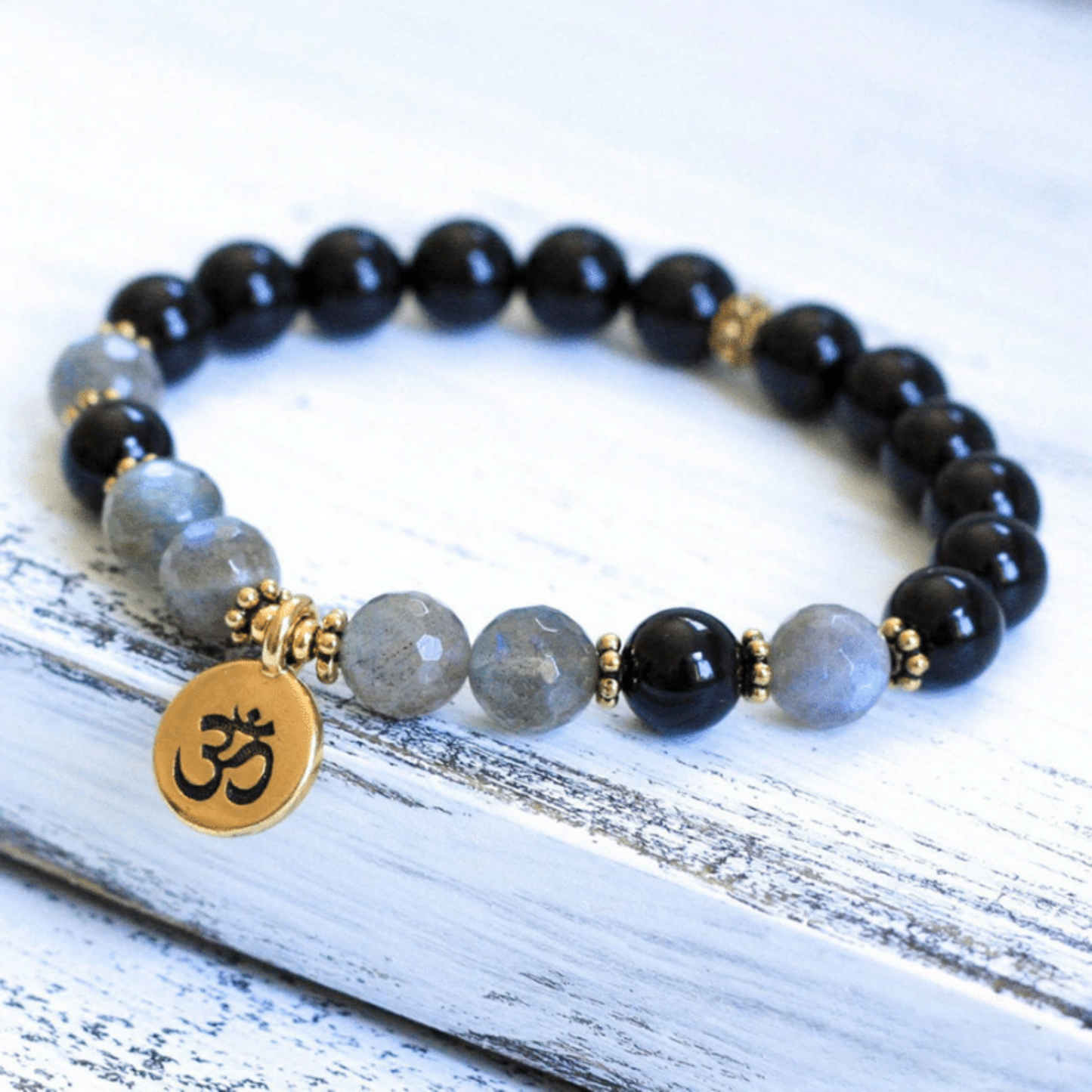 OM bracelet in black tourmaline and labradorite