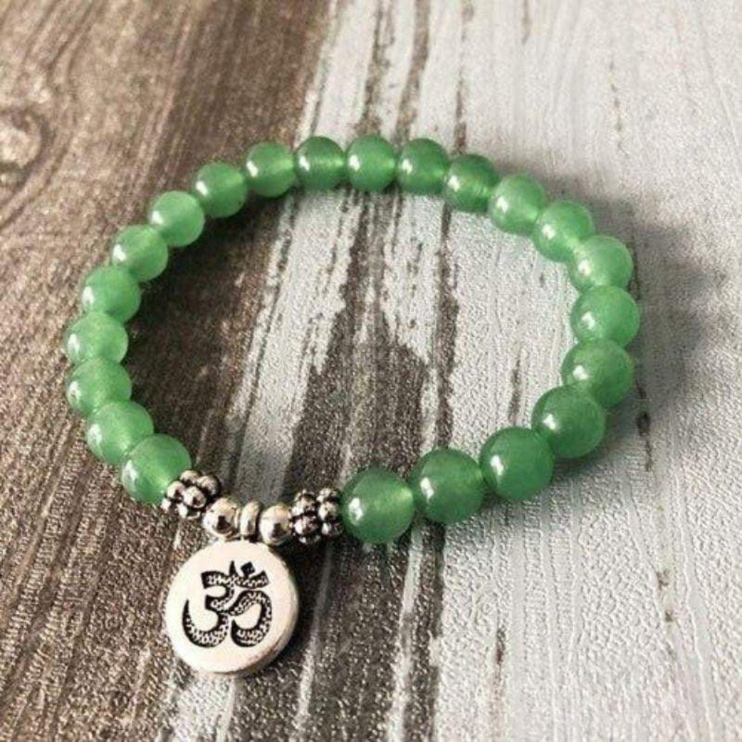 OM bracelet in green aventurine